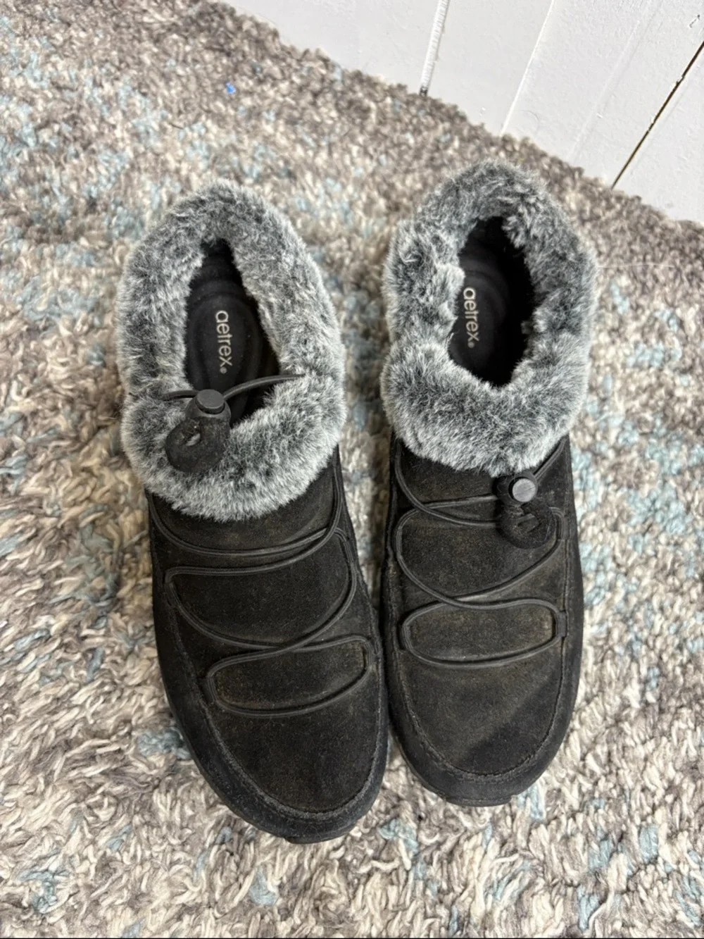 Aetrex Shoes Womens 7.5 Chrissy Gray Faux Shearling Lined Slip On Toggle Strap - Picture 8 of 10